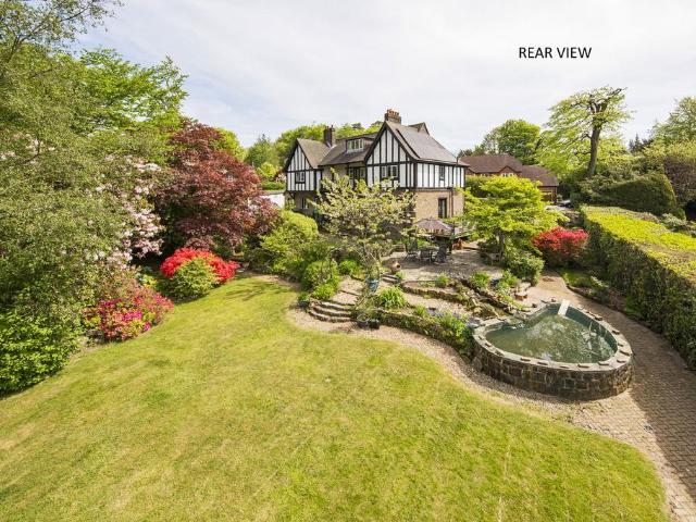 House for sale in Crowborough Warren, Cross In Hand