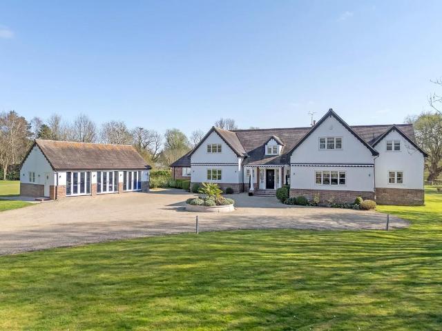 House for sale in Duton Hill, Essex
