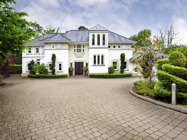 House for sale in Row Town, Surrey