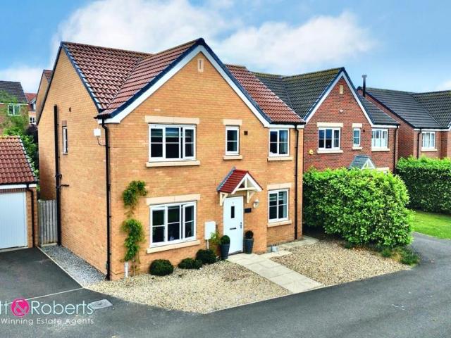 House for sale in Newbottle, Tyne And Wear