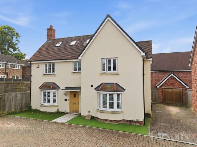 House for sale in Navestock Side, Essex