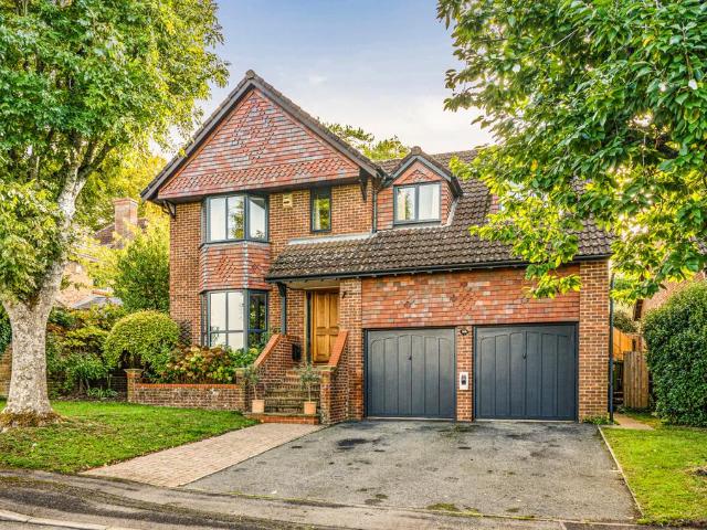 House for sale in Kings Worthy, Winchester