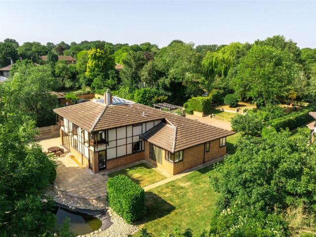 House for sale in Great Linford, Milton Keynes