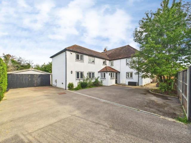 House for sale in Southwater, Horsham