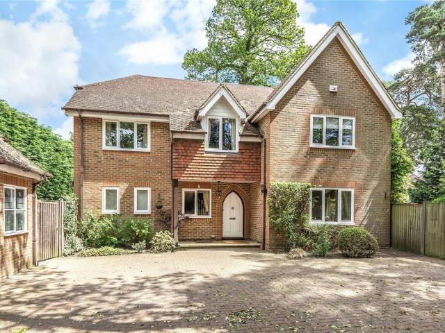 House for sale in Sheerwater, Woking