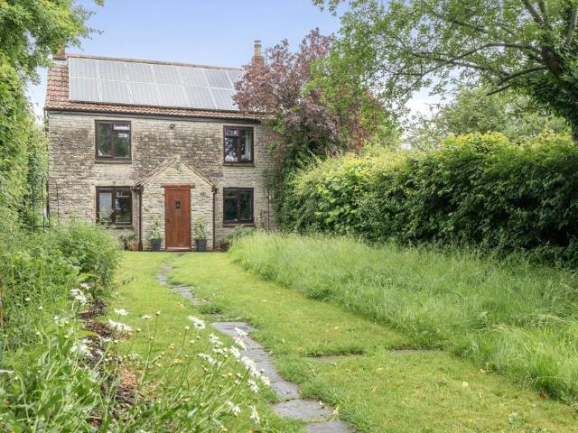 House for sale in Pucklechurch, South Gloucestershire