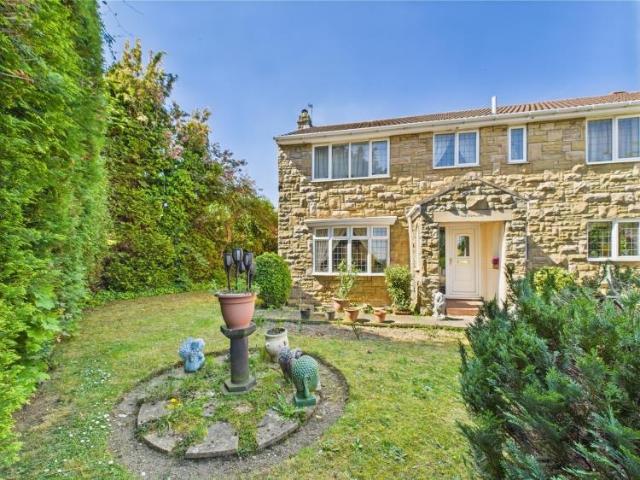 House for sale in Ackworth Moor Top, West Yorkshire