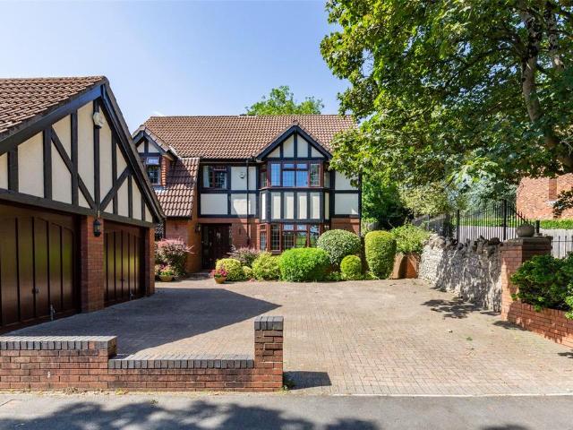 House for sale in Feckenham, City Of Bristol