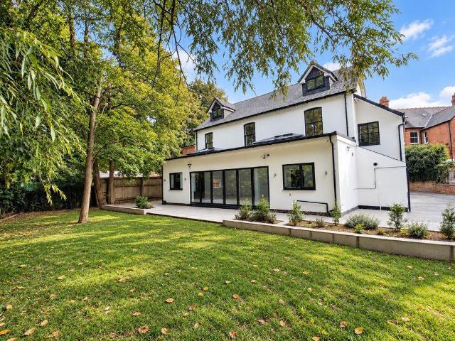 House for sale in Stoneygate, Leicester