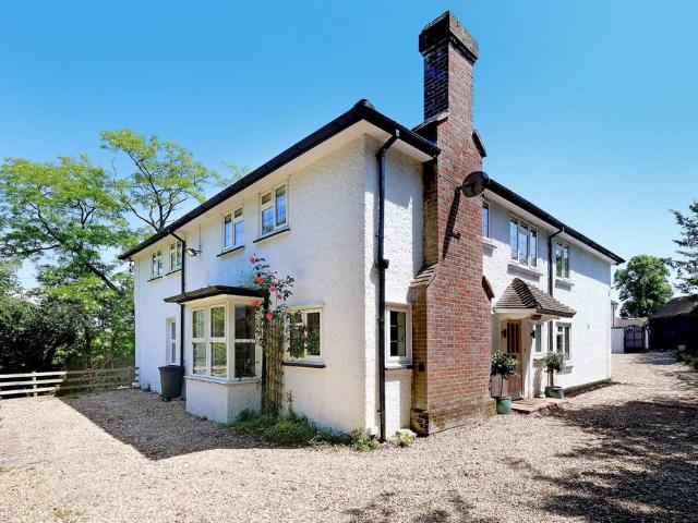 House for sale in Chepping Wycombe, Loudwater