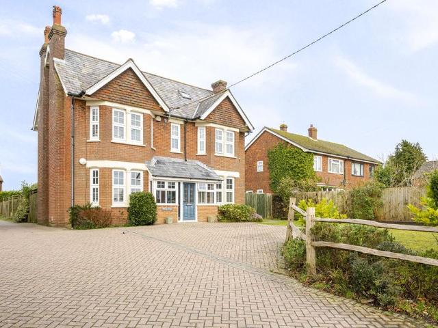 House for sale in Punnett's Town, Cross In Hand