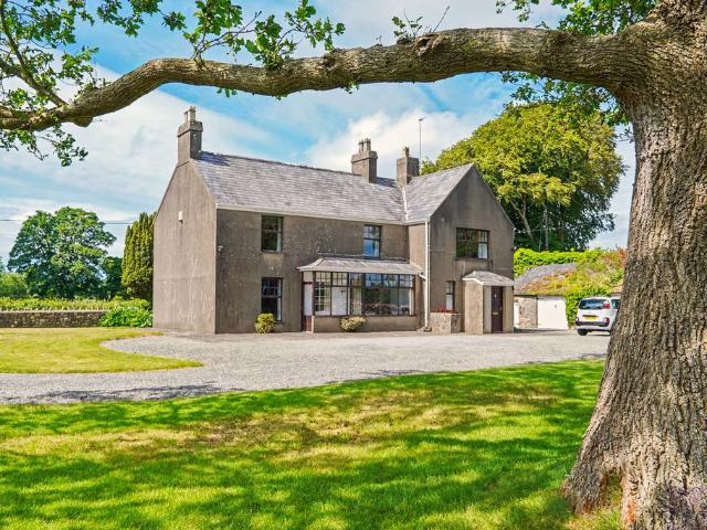 House for sale in Pwllheli, Wales