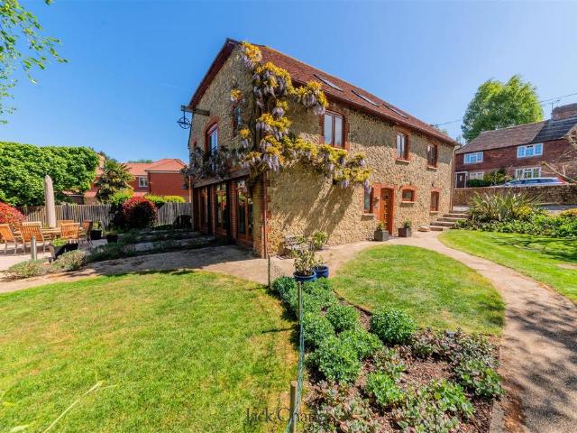 House for sale in Leybourne, Bourne Vale