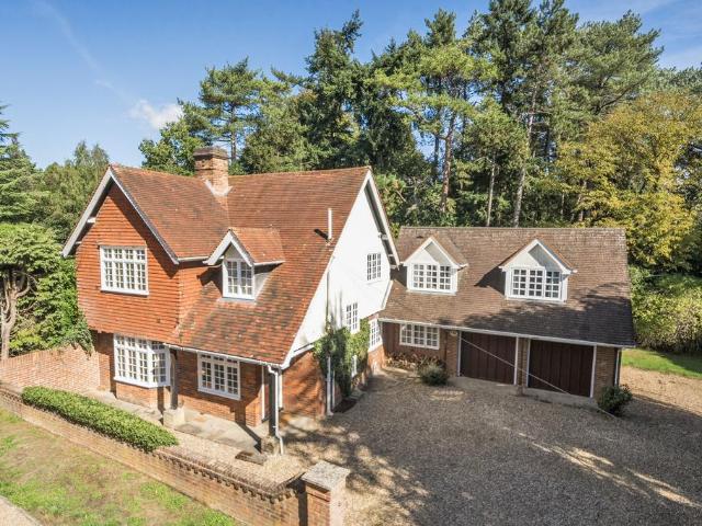 House for sale in Missendens Community Board, Little Kingshill