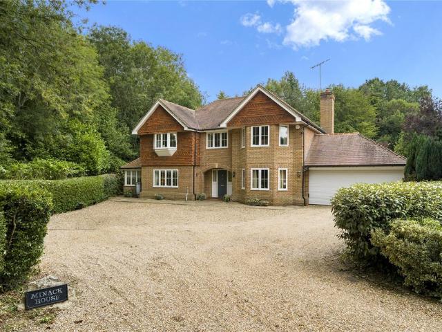 House for sale in Horsmonden, Sandown Park