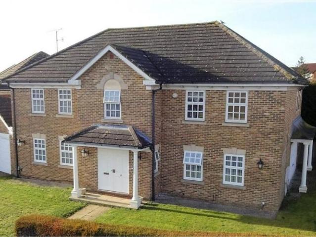 House for sale in Bramingham Park, Luton