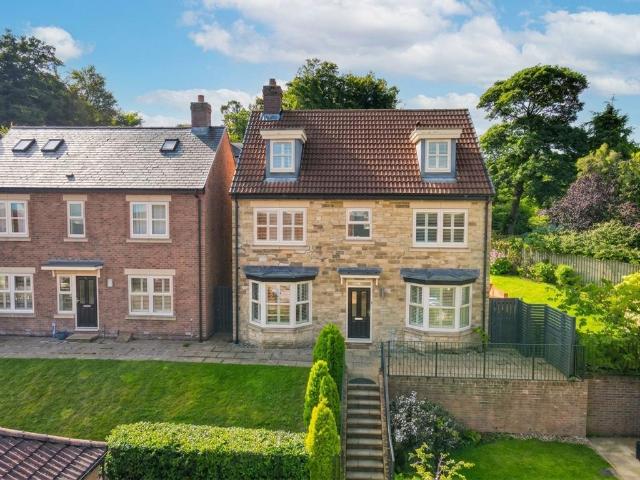 House for sale in Alnwick, Northumberland