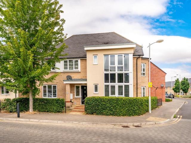 House for sale in Loves Farm, Huntingdon