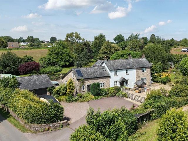 House for sale in Bromsberrow Heath, Gloucestershire