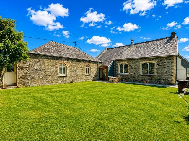 House for sale in Constantine Bay, Cornwall