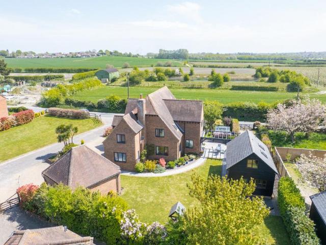 House for sale in Woodnesborough, Ash