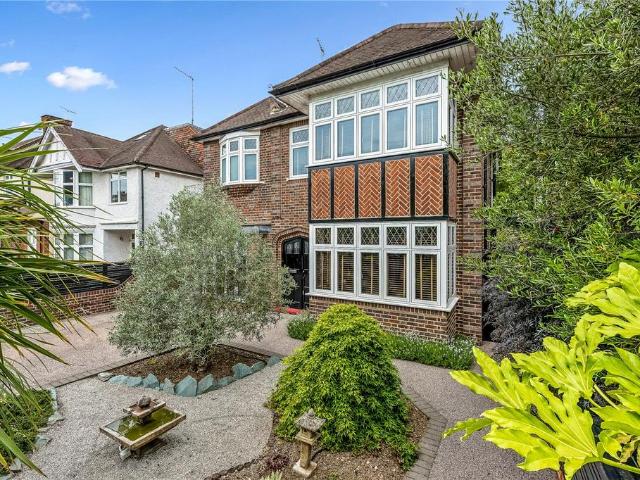 House for sale in Muswell Hill, Greater London