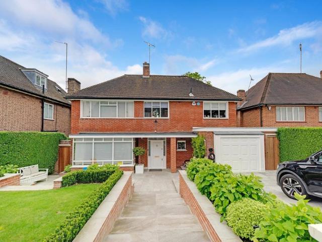 House for sale in Hampstead Garden Suburb, Greater London