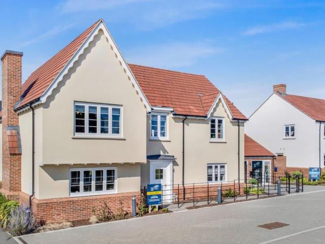 House for sale in Chipping Hill, Essex