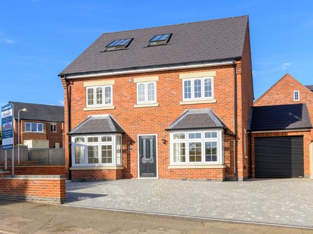 House for sale in Desborough, North Northamptonshire