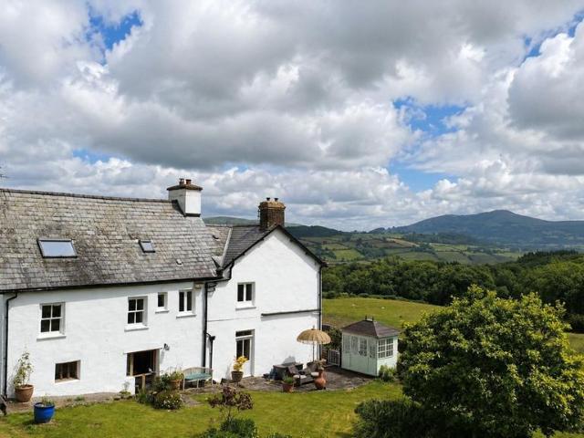 House for sale in Llangattock
