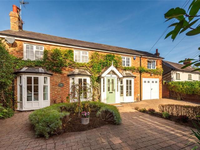 House for sale in Aspley Heath, Central Bedfordshire