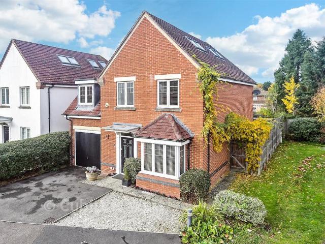 House for sale in Burstow, Hillview