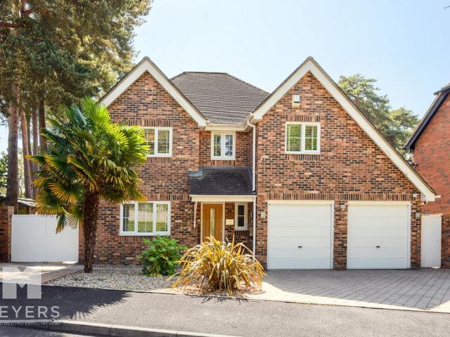 House for sale in St Leonards, East Dorset