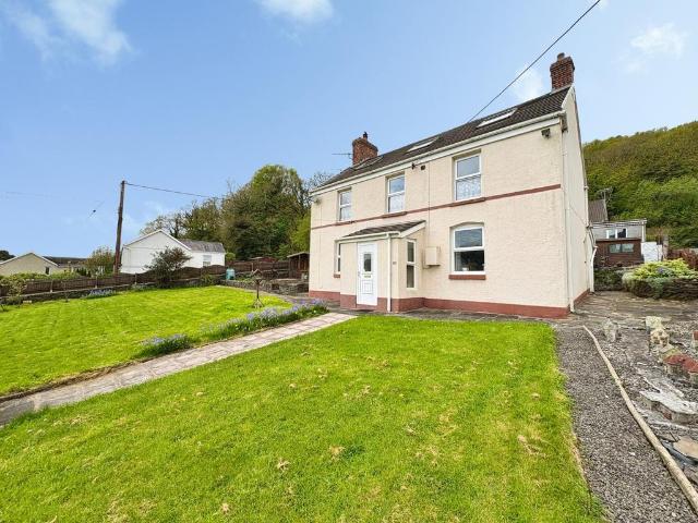 House for sale in Pontardawe, Ynysmeudwy