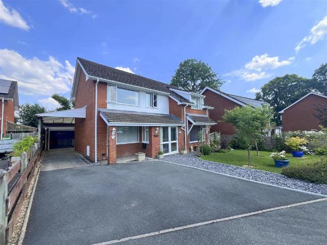 House for sale in Llanyre, Wales