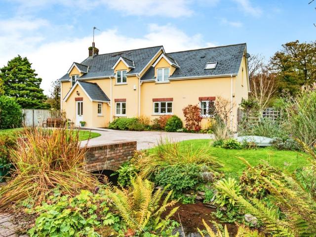 House for sale in Manorbier, Jameston