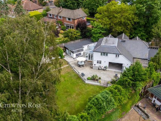 House for sale in Row Town, Surrey