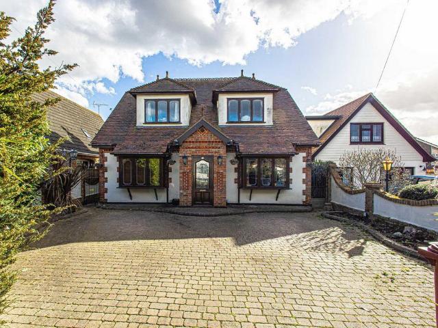 House for sale in Alton Barnes, Essex