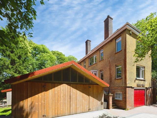 House for sale in Orchard Heights, Bridgefield