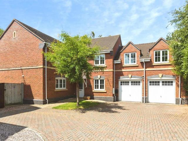 House for sale in Gloucester, Gloucestershire