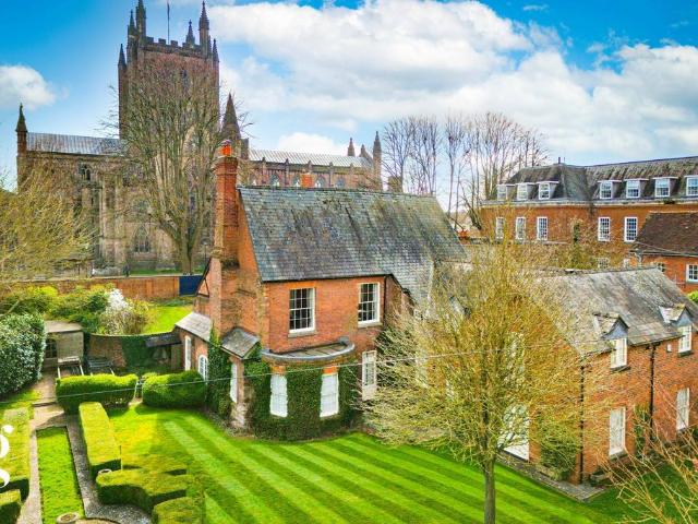 House for sale in Portfields, Lower Bullingham