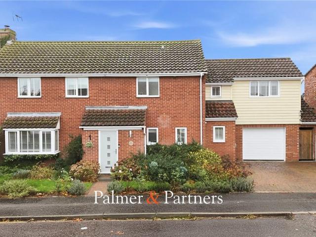 House for sale in Chancellor Park, Chelmsford