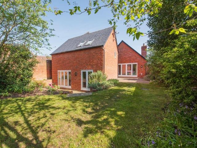 House for sale in Emmbrook, Wokingham