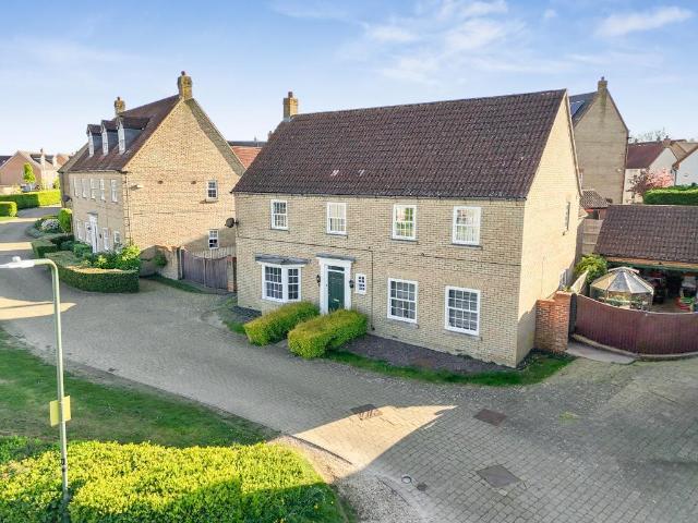 House for sale in Kingsmead, Shenley Brook End