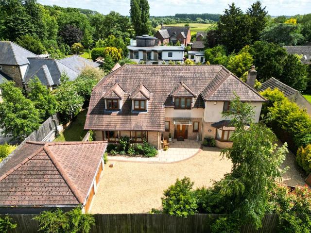 House for sale in Huntingdon