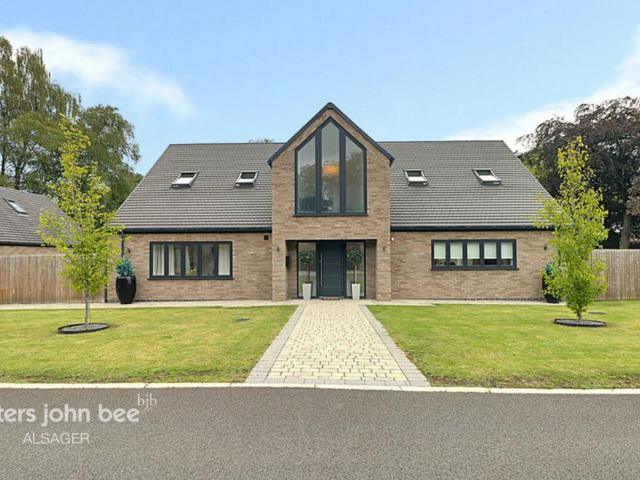 House for sale in Lloyd Mews, Alsager