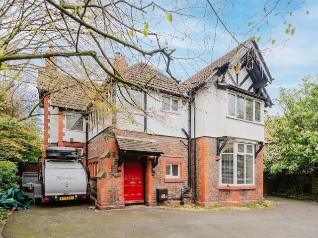 House for sale in Thornton, Sefton