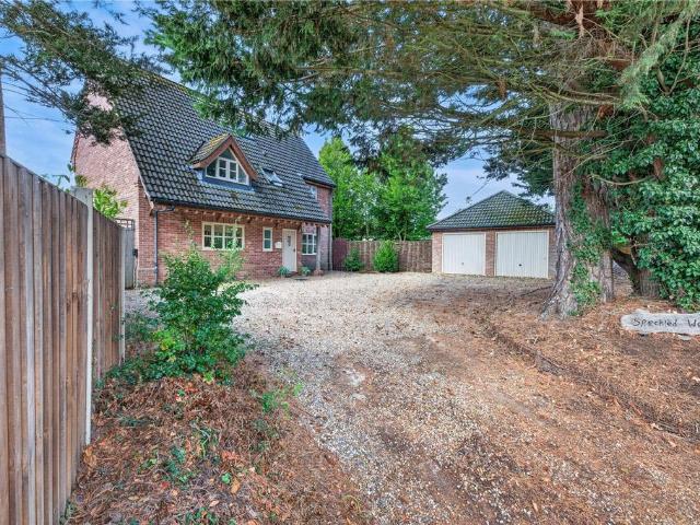 House for sale in Acle, Crostwick