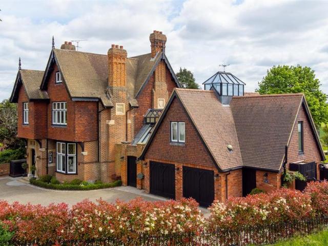House for sale in Ongar, Epping