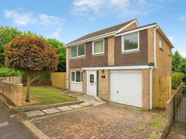 House for sale in Colebrook Village, Mount Wise